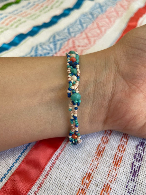 Beaded Daisy Flower Bracelet