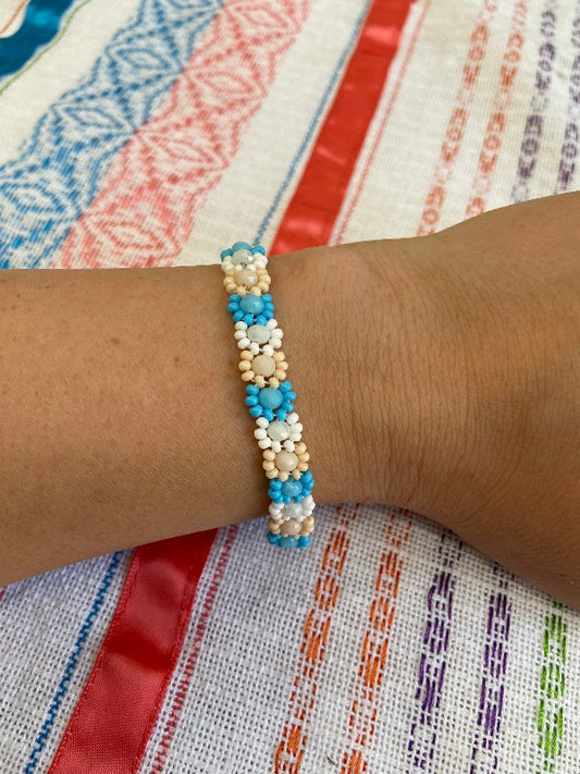 Beaded Daisy Flower Bracelet