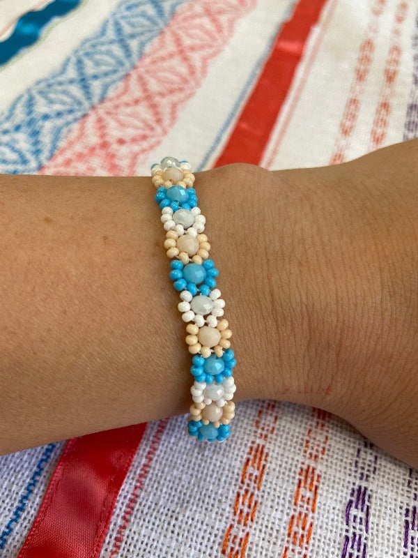 Beaded Daisy Flower Bracelet