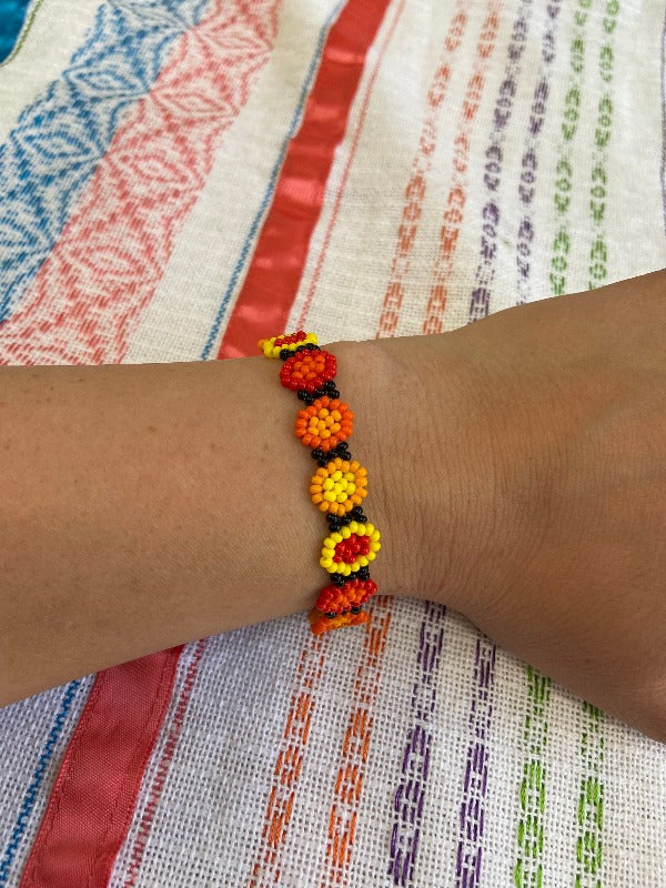 Beaded Daisy Flower Bracelet