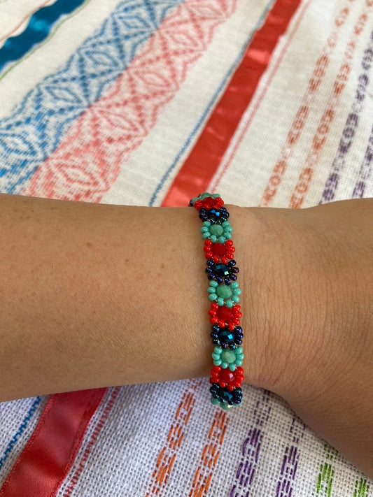 Beaded Daisy Flower Bracelet