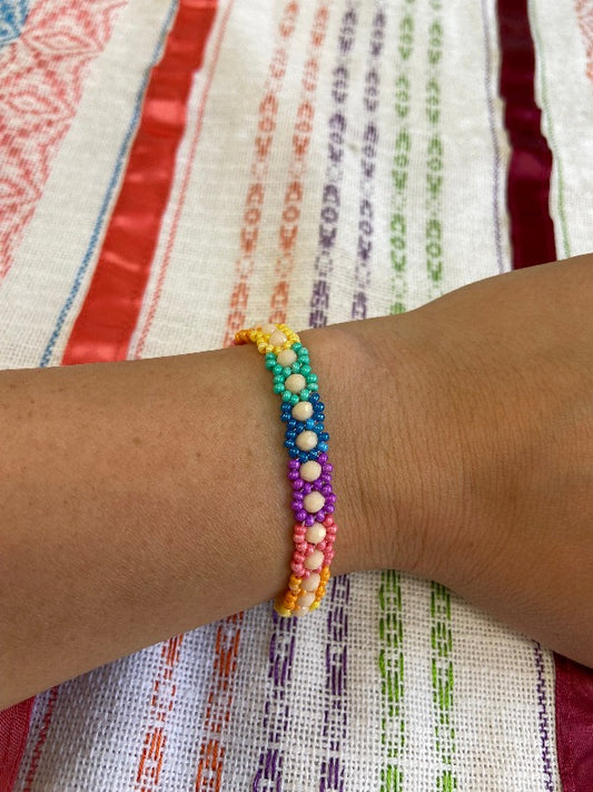 Beaded Daisy Flower Bracelet