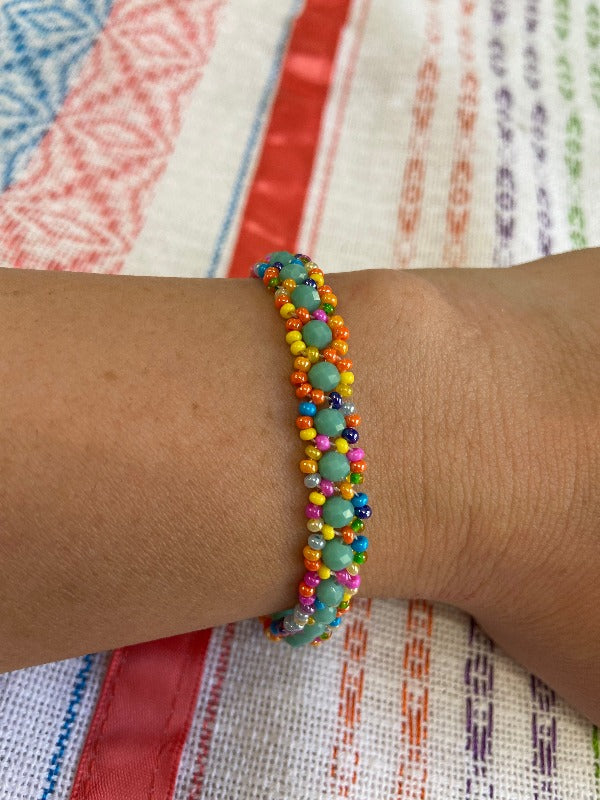 Beaded Daisy Flower Bracelet