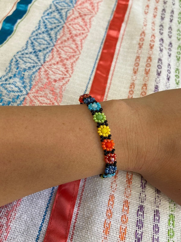 Beaded Daisy Flower Bracelet