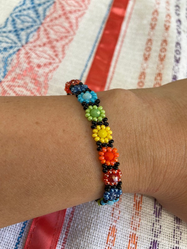 Beaded Daisy Flower Bracelet