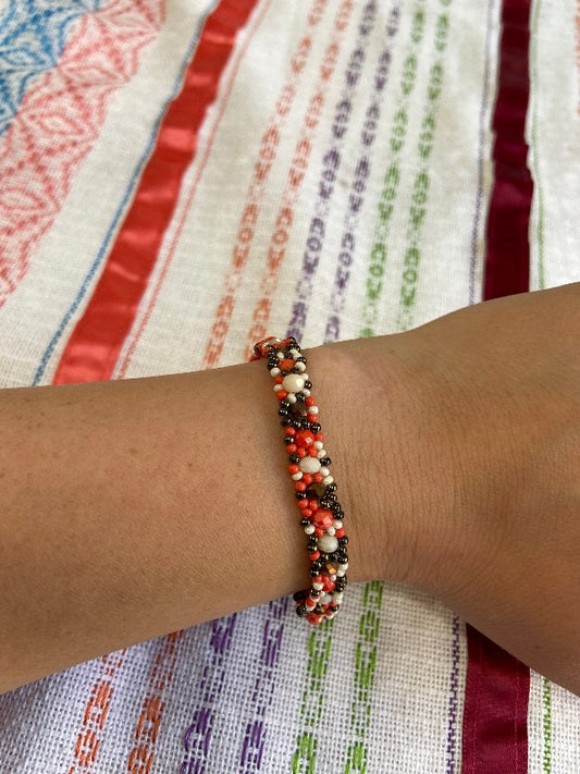 Beaded Daisy Flower Bracelet